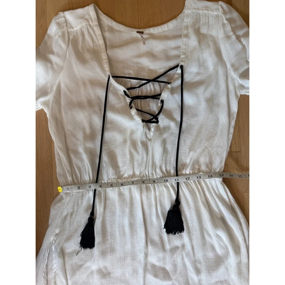 FREE PEOPLE Lace Up Tassel Tunic Blouse Womens White Boho Peasant Top Size M